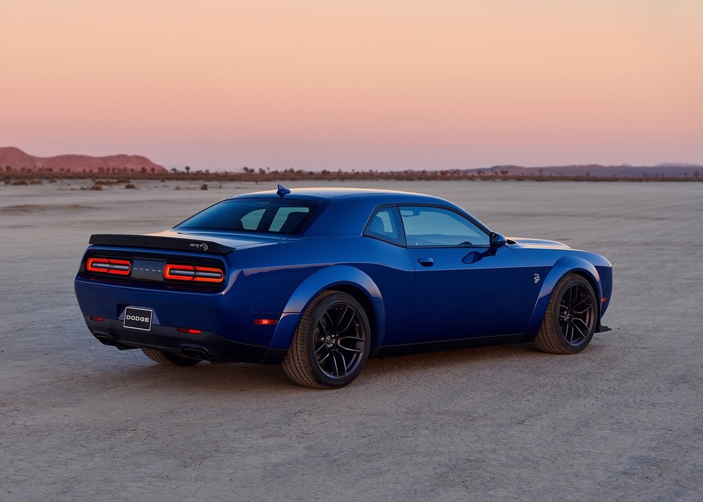 challenger hellcat 2022 blue