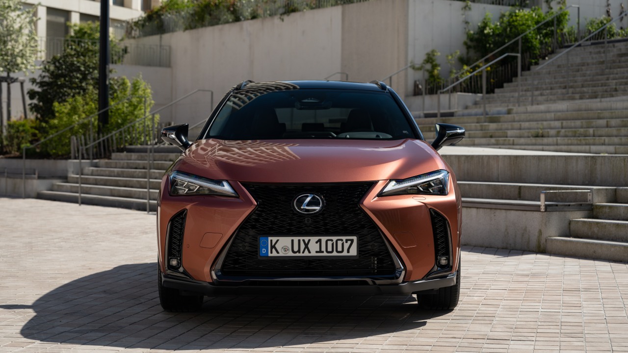 48126 Photo Exterior Lexus UX 2024 in Saudi Arabia