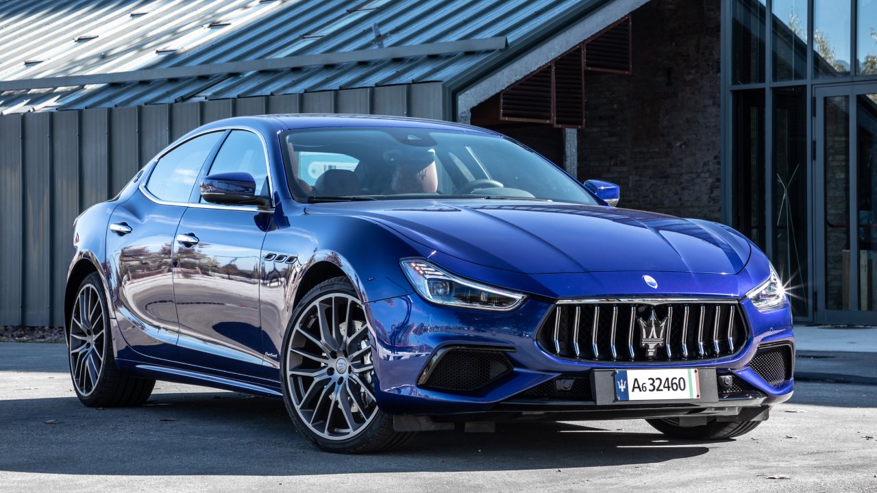 47129 Photo Exterior Maserati Ghibli 2024 in UAE