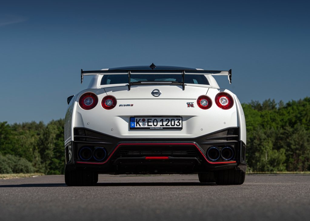 9468 Photo Exterior Nissan GT-R Nismo 2021 in UAE