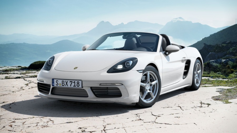 4010 Photo Exterior Porsche 718 Boxster 2021 in UAE