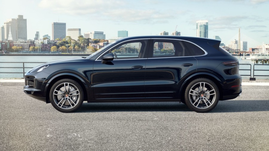 3238 Photo Exterior Porsche Cayenne S 2021 in Saudi Arabia